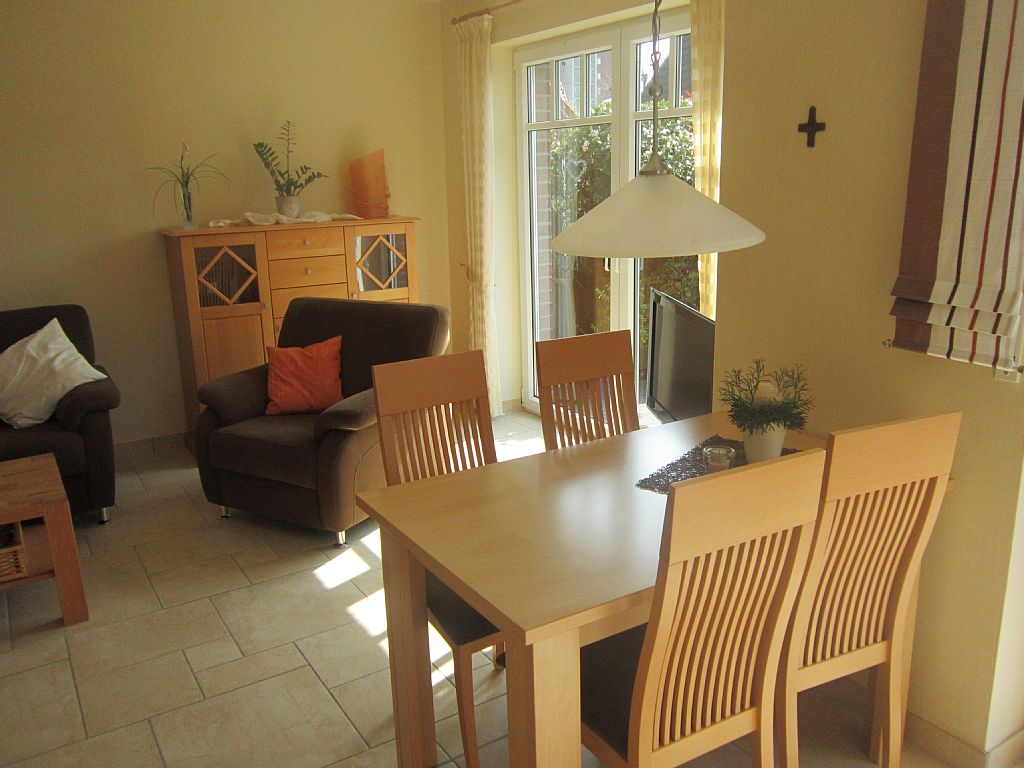 Tischgruppe Wohn- und Esszimmer